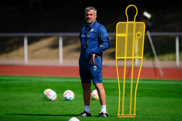 Sport Themen der Woche KW34 Sport Bilder des Tages Thomas Reis (Cheftrainer VfL Bochum), Training VfL Bochum, Fussball, 1. Bundesliga, 23.08.2022 *** Thomas Reis head coach VfL Bochum , Training VfL Bochum, Football, 1 Bundesliga, 23 08 2022 Copyright: xkolbert-press MarcxNiemeyerx
