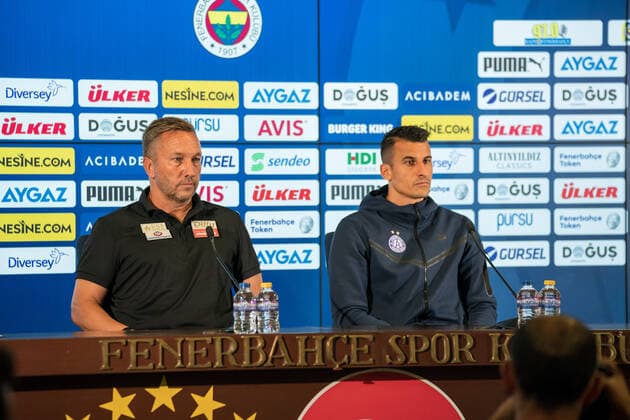 SOCCER - UEFA EL, Fenerbahce vs A.Wien ISTANBUL,TURKEY,24.AUG.22 - SOCCER - UEFA Europa League, play off, Fenerbahce Istanbul vs FK Austria Wien, preview, press conference, PK, Pressekonferenz A.Wien. Image shows head coach Manfred Schmid and Manfred Fischer (A.Wien).  GEPAxpictures xJohannesxFriedl