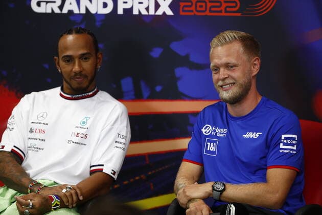 44 Lewis Hamilton (GBR, Mercedes-AMG Petronas F1 Team), 20 Kevin Magnussen (DNK, Haas F1 Team), F1 Grand Prix of Belgium at Circuit de Spa-Francorchamps on August 25, 2022 in Spa-Francorchamps, Belgium. (Photo by Sam Bloxham Motorsport Images DPPI via HOCH ZWEI) Spa-Francorchamps Belgium