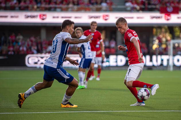 Silkeborg IF v HJK Helsinki, UEFA Europa League qualification, Silkeborg, Denmark Silkeborg, Denmark. 25th, August 2022. Murilo (20) of HJK Helsinki and Sebastian Joergensen (27) of Silkeborg IF seen during the UEFA Europa League qualification match between Silkeborg IF and HJK Helsinki at JYSK Park in Silkeborg. Silkeborg Denmark  Copyright: xGonzalesxPhoto MortenxKjaerx