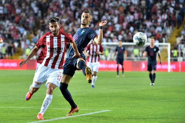 220825 ErdoÄüan YeÅüilyurt of Sivasspor and Veljko Birmancevic of Malmö FF during the UEFA Europa League play-off match between Sivasspor and Malmö FF on August 25, 2022 in Sivas. Photo: Christian Örnberg BILDBYRAN COP 166 CO0221 fotboll football soccer fotball uefa europa league play-off sivasspor malmö ff bbeng Copyright: CHRISTIANxÖRNBERG BB220825CO035