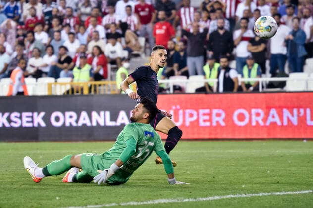 220825 Veljko Birmancevic of Malmö FF scores 0-1 during the UEFA Europa League play-off match between Sivasspor and Malmö FF on August 25, 2022 in Sivas. Photo: Christian Örnberg BILDBYRAN COP 166 CO0221 fotboll football soccer fotball uefa europa league play-off sivasspor malmö ff bbeng Copyright: CHRISTIANxÖRNBERG BB220825CO057