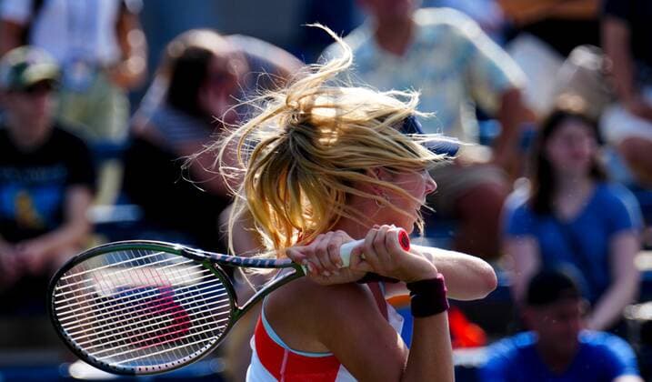 Sport Themen der Woche KW34 Mandatory Credit: Photo by Javier Garcia Shutterstock (13270839an) Katie Boulter struggles in her second round qualifying match US Open Championships 2022, Thursday Previews, USTA National Tennis Center, Flushing Meadows, New York, USA - 25 Aug 2022 US Open Championships 2022, Thursday Previews, USTA National Tennis Center, Flushing Meadows, New York, USA - 25 Aug 2022  Copyright: xJavierxGarcia Shutterstockx 13270839an