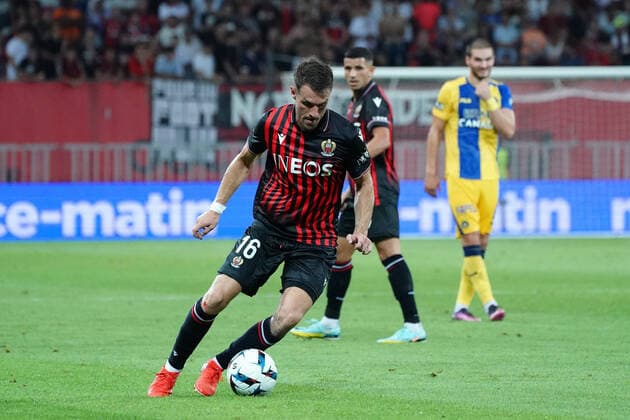 Aaron Ramsey (OGC Nice) FOOTBALL : OGC Nice vs Maccabi Tel Aviv - Barrage retour de confÃ rence Ligue - Nice - 25 08 2022 NorbertScanella Panoramic 
