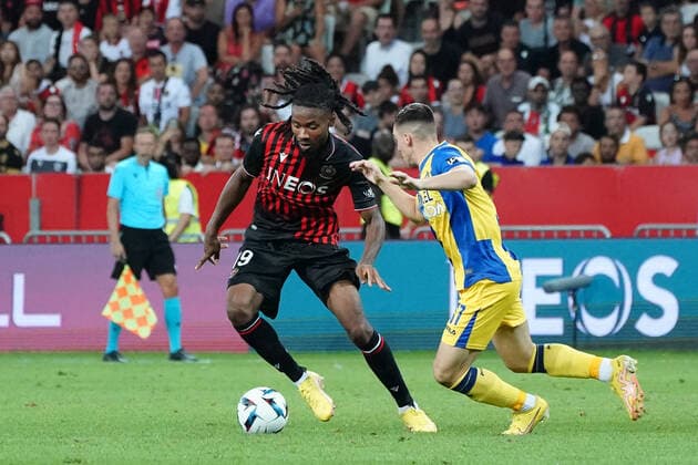 Khephren Thuram (OGC Nice) - Oscar Gloukh (Maccabi Tel Aviv) FOOTBALL : OGC Nice vs Maccabi Tel Aviv - Barrage retour de confÃ rence Ligue - Nice - 25 08 2022 NorbertScanella Panoramic 