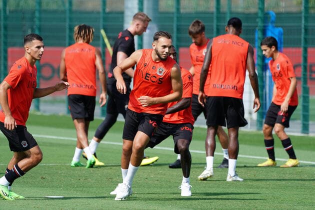 Amine Gouiri (OGC Nice) FOOTBALL : Entrainement de l™OGC Nice - Nice - 26 08 2022 NorbertScanella Panoramic 