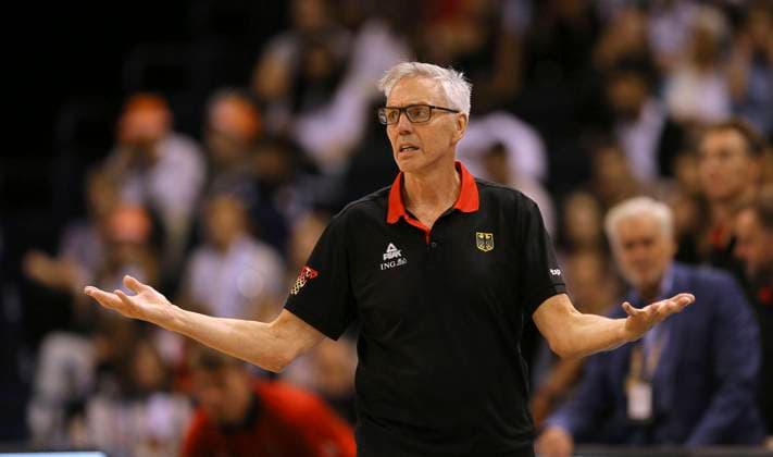 Photo : skeptische Miene bei ... Bundestrainer Gordon Herbert ( Germany ) Basketball - Supercup Sat. 20.08. 2022 4 Nations Cup in Hamburg Deutschland - Serbien