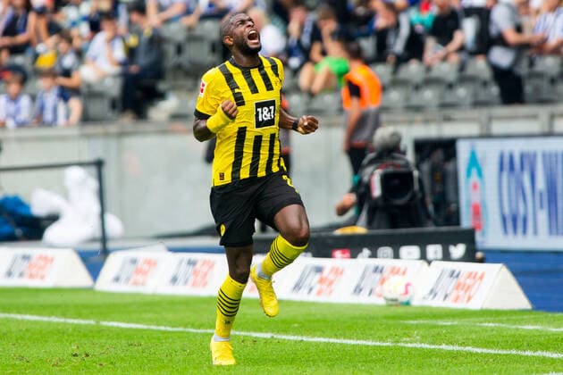 Sport Themen der Woche KW34 Sport Bilder des Tages 27.08.2022, xfrx, Fussball 1.Bundesliga, Hertha BSC Berlin - Borussia Dortmund emspor, v.l. Anthony Modeste (Borussia Dortmund) celebrate the goal,Torjubel zum 0:1 (DFL DFB REGULATIONS PROHIBIT ANY USE OF PHOTOGRAPHS as IMAGE SEQUENCES and or QUASI-VIDEO) Berlin *** 27 08 2022, xfrx, football 1 Bundesliga, Hertha BSC Berlin Borussia Dortmund emspor, v l Anthony Modeste Borussia Dortmund celebrate the goal,Torjubel zum 0 1 DFL DFB REGULATIONS PROHIBIT ANY USE OF PHOTOGRAPHS as IMAGE SEQUENCES and or QUASI VIDEO Berlin