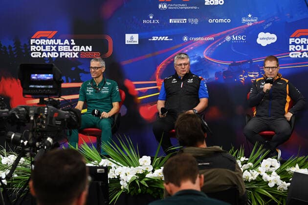 Mike Krack (Aston Martin Aramco Cognizant F1 Team), Otmar Szafnauer (ROU, BWT Alpine F1 Team), Andreas Seidl (DEU, McLaren F1 Team), F1 Grand Prix of Belgium at Circuit de Spa-Francorchamps on August 27, 2022 in Spa-Francorchamps, Belgium. (Photo by Mark Sutton Motorsport Images DPPI via HOCH ZWEI) Spa-Francorchamps Belgium