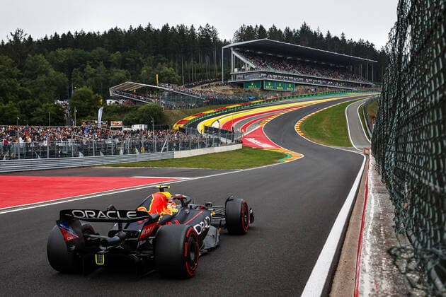 11 PEREZ Sergio (mex), Red Bull Racing RB18, action during the Formula 1 Rolex Belgian Grand Prix 2022, 14th round of the 2022 FIA Formula One World Championship, WM, Weltmeisterschaft from August 26 to 28, 2022 on the Circuit de Spa-Francorchamps, in Francorchamps, Belgium - F1 - BELGIAN GRAND PRIX 2022 DPPI Panoramic  00122033__DEL8522.JPG A