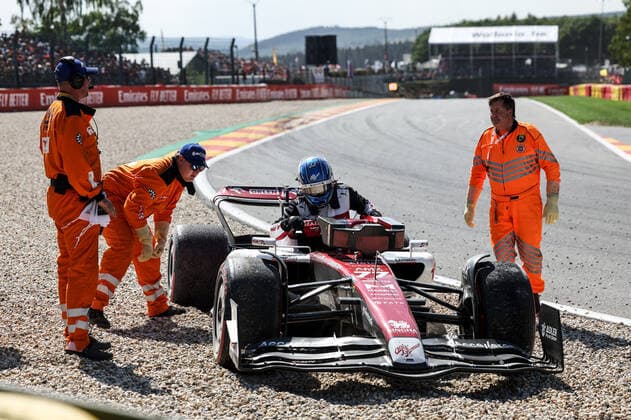 BOTTAS Valtteri (fin), Alfa Romeo F1 Team ORLEN C42, portrait crash, accident, during the Formula 1 Rolex Belgian Grand Prix 2022, 14th round of the 2022 FIA Formula One World Championship, WM, Weltmeisterschaft from August 26 to 28, 2022 on the Circuit de Spa-Francorchamps, in Francorchamps, Belgium - F1 - BELGIAN GRAND PRIX 2022 - RACE DPPI Panoramic GOOD6921
