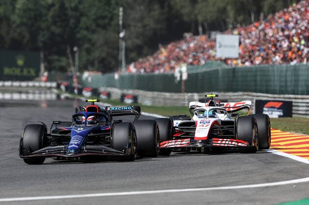 06 LATIFI Nicholas (can), Williams Racing FW44, action 47 SCHUMACHER Mick (ger), Haas F1 Team VF-22 Ferrari, action during the Formula 1 Rolex Belgian Grand Prix 2022, 14th round of the 2022 FIA Formula One World Championship, WM, Weltmeisterschaft from August 26 to 28, 2022 on the Circuit de Spa-Francorchamps, in Francorchamps, Belgium - F1 - BELGIAN GRAND PRIX 2022 - RACE DPPI Panoramic G00D7712