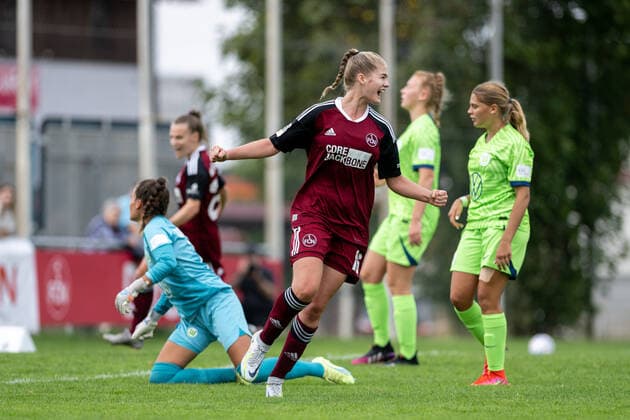 - 28.08.2022 - Fussball - Saison 2022 2023 - 2. Frauen - Fussball - Bundesliga - 1. Spieltag - 1. FC Nürnberg FCN ( Club ) - VFL Wolfsburg II - ThHa - Torjubel Freude Anne Führlein (16, 1. FC Nürnberg FCN )