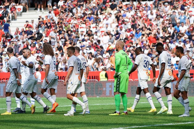 Joie - Alexis Sanchez (Olympique de Marseille) - Chancel Mbemba (Olympique de Marseille) - deception - Kasper Schmeichel (OGC Nice) FOOTBALL : OGC Nice vs Olympique de Marseille - Ligue 1 Uber Eats - Nice - 28 08 2022 NorbertScanella Panoramic 
