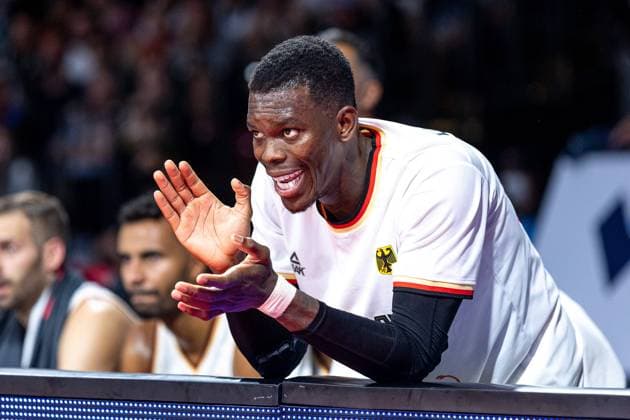 Dennis Schroeder (Deutschland, 17), Einzelbild, Einzelfoto, Portrait, Portraet, single image, single photo, jubelt, Jubel, cheers, cheering, Deutschland vs. Slowenien, Basketball, WM Qualifikation 2023, Gruppe J, 28.08.2022 Deutschland vs. Slowenien, Basketball, WM Qualifikation 2023, Gruppe J, 28.08.2022 Muenchen Copyright: xEIBNER GuenerxSantemizx DBB_GSZ