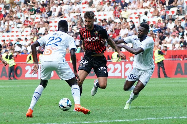 Mattia Viti (OGC Nice) - Chancel Mbemba (Olympique de Marseille) - Pape Gueye (Olympique de Marseille) FOOTBALL : OGC Nice vs Olympique de Marseille - Ligue 1 Uber Eats - Nice - 28 08 2022 NorbertScanella Panoramic 