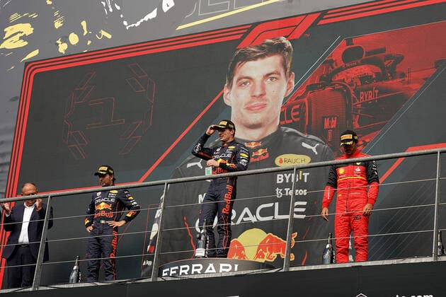 FORMULA 1 ROLEX BELGIAN GRAND PRIX 2022 28.08.2022, Circuit de Spa-Francorchamps, Spa-Franchorchamps, FORMULA 1 ROLEX BELGIAN GRAND PRIX 2022 , im Bild Podium: Sieger Max Verstappen (NEL), Oracle Red Bull Racing, 2.Platz für Sergio Perez (MEX), Oracle Red Bull Racing, 3.Platz für Carlos Sainz Jr. (ESP), Scuderia Ferrari