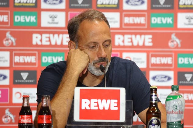 Sport Themen der Woche KW34 Sport Bilder des Tages Pellegrino Matarzzo (Trainer VfB Stuttgart) bei der Pressekonferenz. 1. FC Koeln vs.VfB Stuttgart, Fussball, 1. Bundesliga, 4. Spieltag, 28.08.2022. DFL REGULATIONS PROHIBIT ANY USE OF PHOTOGRAPHS AS IMAGE SEQUENCES AND OR QUASI-VIDEO. 1. FC Koeln vs.VfB Stuttgart, Fussball, 1. Bundesliga, 4.Spieltag, 28.08.22, Koeln *** Pellegrino Matarzzo coach VfB Stuttgart at the press conference 1 FC Koeln vs VfB Stuttgart, Football, 1 Bundesliga, 4 Matchday, 28 08 2022 DFL REGULATES PROHIBIT ANY USE OF PHOTOGRAPHS AS IMAGE SEQUENCES AND OR QUASI VIDEO 1 FC Koeln vs VfB Stuttgart, Football, 1 Bundesliga, 4 Matchday, 28 08 22, Koeln Copyright: xJoergxNiebergall Eibner-Pressefotox EP_JNL