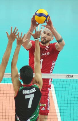 KATOWICE HALA SPODEK 28.08.2022 MISTRZOSTWA SWIATA W SIATKOWCE 2022 MECZ GRUPY C POLSKA (BIALO-CZERWONE) - MEKSYK (zielone) NZ Tomasz Fornal . FOT TOMASZ WANTULA NEWSPIX.PL KATOWICE 28.08.2022 2022 FIVB Volleyball Men s World Championship, WM, Weltmeisterschaft Poland - Pool Phase POLAND - MEXICO TOMASZ WANTULA NEWSPIX.PL --- Newspix.pl POLAND OUT!  150828WAN092