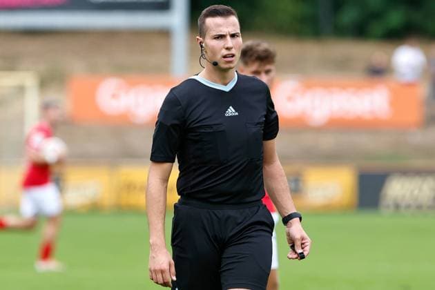 Fußball Herren Saison 2022 2023 Regionalliga-West 6. Spieltag 1.FC Bocholt - SG Wattenscheid 09 am 27.08.2022 in der Gigaset-Arena in Bocholt Francisco Lahora Chulian (Schiedsrichter). Nordrhein-Westfalen Deutschland