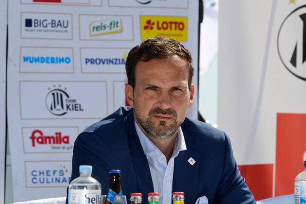 Viktor Szilagyi (Geschäftsführer THW Kiel), Saisonpressekonferenz, THW Kiel, Handball, Männer, Bundesliga, Spielzeit 22 23, Liqui-Moly-HBL, 23.08.22 Damp Ostsee-Ressort Schleswig-Holstein Germany *** Viktor Szilagyi Managing Director Sports, THW Kiel , season press conference, THW Kiel, handball, men, Bundesliga, season 22 23, Liqui Moly HBL, 23 08 22 Damp Ostsee Ressort Schleswig Holstein Germany
