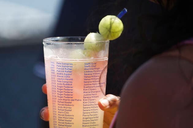 US Open Feature, Getraenkeglass mit den Namen von Turniersiegern im Gegenlicht Copyright: xJuergenxHasenkopfx