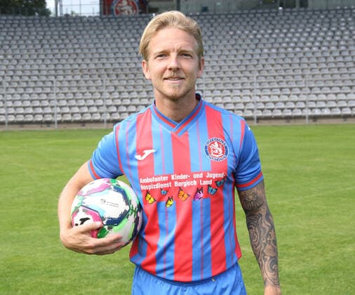 Regionallioga West, Saison 2022 - 2023, Fototermin Wuppertaler SV, 31.08.2022 -- Kevin Hagemann ( Wuppertaler SV ) Porträt mit Ball
