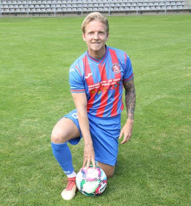 Regionallioga West, Saison 2022 - 2023, Fototermin Wuppertaler SV, 31.08.2022 -- Kevin Hagemann ( Wuppertaler SV ) Porträt mit Ball