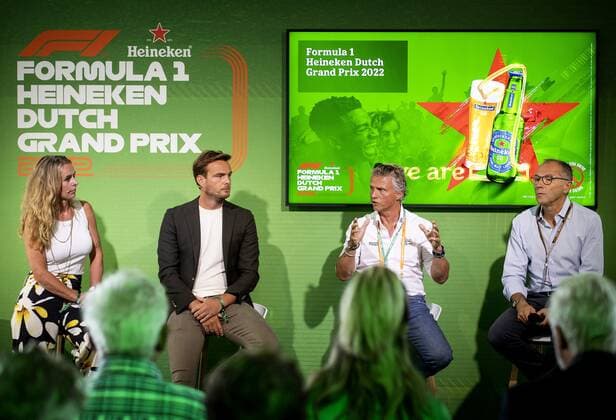 2022-08-31 11:37:15 ZANDVOORT - Els Dijkhuizen, Giedo van der Garde, Jan Lammers and Stefano Domenicali during a press meeting at the Zandvoort circuit, in the run-up to the Grand Prix (GP). The GP took place last year in a modified form due to the corona measures. This year, up to 110,000 visitors a day are expected. ANP SEM VAN DER WAL netherlands out - belgium out Zandvoort xVIxxIVx