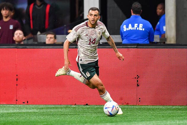 ATLANTA, GA Ã AUGUST 31: Mexico midfielder Luis Chavez (14) pushes the ball up the field during the International Friendly, LÃ¤nderspiel, Nationalmannschaft match between Paraguay and Mexico on August 31st, 2022 at Mercedes-Benz Stadium in Atlanta, GA. (Photo by Rich von Biberstein Icon Sportswire) SOCCER: AUG 31 Mexico v Paraguay Icon210831015