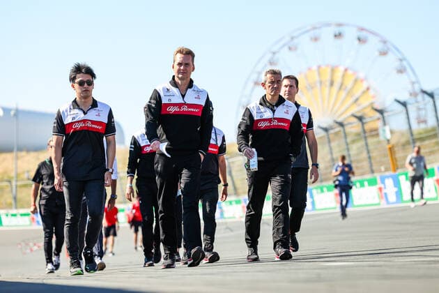 ZHOU Guanyu (chi), Alfa Romeo F1 Team ORLEN C42, portrait trackwalk during the Formula 1 Heineken Dutch Grand Prix 2022, 15th round of the 2022 FIA Formula One World Championship, WM, Weltmeisterschaft from September 2 to 4, 2022 on the Zandvoort Circuit, in Netherlands, Belgium - F1 - DUTCH GRAND PRIX 2022 DPPI Panoramic  20220901_G00D8469