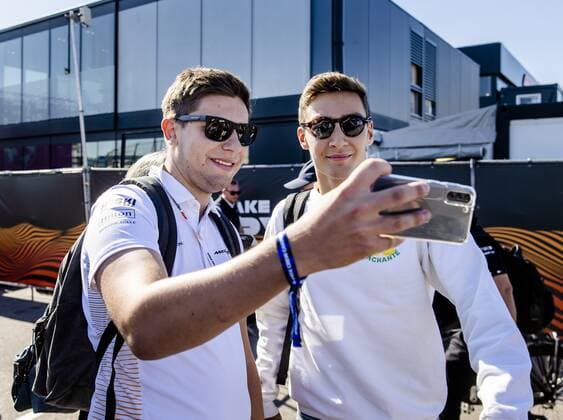 ZANDVOORT - George Russell (Mercedes) arrives at the track. The GP took place last year in a modified form due to the corona measures. This year, up to 110,000 visitors a day are expected. ANP SEM VAN DER WAL F1 Grand Prix of The Netherlands - Previews 2022 xVIxANPxSportx xxANPxIVx