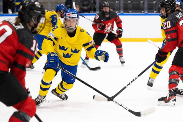 220901 Ebba Berglund of Sweden during the 2022 IIHF Women s World Championship, WM, Weltmeisterschaft quarterfinal game between Canada and Sweden on September 1, 2022 in Herning. Photo: Johanna Lundberg BILDBYRAN kod JL JL0299 bbeng ishockey Ice hockey, Eishockey vm dam 2022 iihf womens world championship dam vm ishockey vm sverige sweden canada kanada quarterfinal kvartsfinal Copyright: JOHANNAxLUNDBERG BB220901JL048
