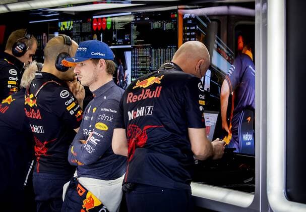 ZANDVOORT - Max Verstappen (Red Bull Racing) during the 1st free practice session ahead of the F1 Grand Prix of the Netherlands at Circuit van Zandvoort on September 2, 2022 in Zandvoort, Netherlands. KOEN VAN WEEL F1 Grand Prix of The Netherlands - Practice 1 2022 xVIxANPxSportx xxANPxIVx