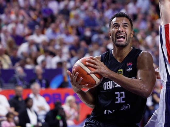 01.09.2022, France vs. Germany, FIBA EuroBasket 2022, Germany, Koeln, Lanxess-Arena, Im Bild: v.li. Johannes Thiemann (GER, 32) Copyright: HMBxMedia xHeikoxBecker