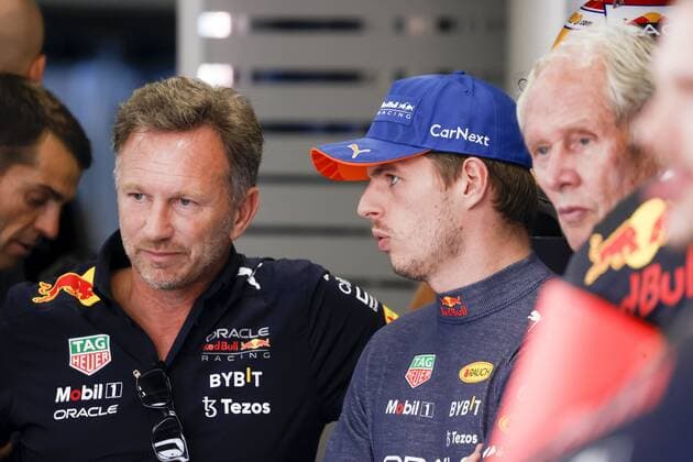 ZANDVOORT - Max Verstappen (Red Bull Racing) talks in the paddock with team boss Christian Horner during the 2nd free practice session ahead of the F1 Grand Prix of the Netherlands at Circuit van Zandvoort on September 2, 2022 in Zandvoort, Netherlands. ANP SEM VAN DER WAL F1 Grand Prix of The Netherlands - Practice 2 2022 xVIxANPxSportx xxANPxIVx