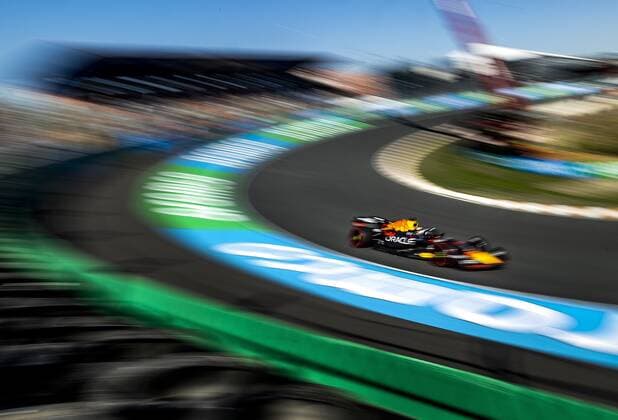 ZANDVOORT - Max Verstappen (Oracle Red Bull Racing) during the 3rd free practice session ahead of the F1 Grand Prix of the Netherlands at Circuit van Zandvoort on September 2, 2022 in Zandvoort, Netherlands. REMKO DE WAAL F1 Grand Prix of The Netherlands - Practice 3 2022 xVIxANPxSportx xxANPxIVx