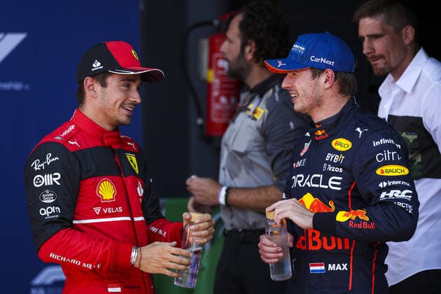 Formel 1, GP der Niederlande in Zandvoort LECLERC Charles (mco), Scuderia Ferrari F1-75, VERSTAPPEN Max (ned), Red Bull Racing RB18, portrait during the Formula 1 Heineken Dutch Grand Prix 2022, 15th round of the 2022 FIA Formula One World Championship, WM, Weltmeisterschaft from September 2 to 4, 2022 on the Zandvoort Circuit, in Netherlands, Belgium - F1 - DUTCH GRAND PRIX 2022 DPPI Panoramic  00122035_AV6_8233.JPG_