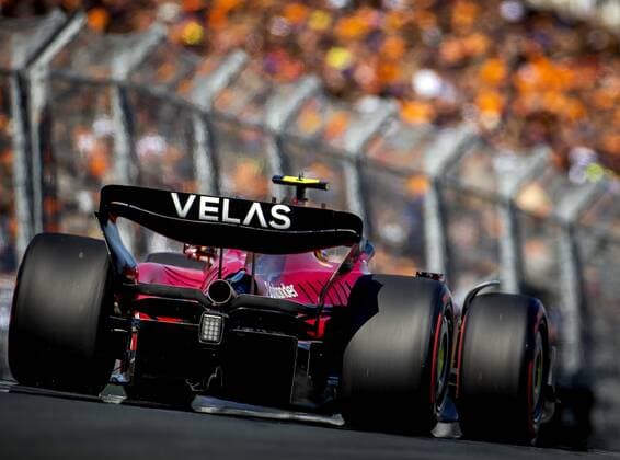 ZANDVOORT - Carlos Sainz (Ferrari) during qualifying ahead of the F1 Grand Prix of the Netherlands at Circuit Zandvoort on September 3, 2022 in Zandvoort, Netherlands. KOEN VAN WEEL F1 Grand Prix of The Netherlands - Qualifying 2022 xVIxANPxSportx xxANPxIVx