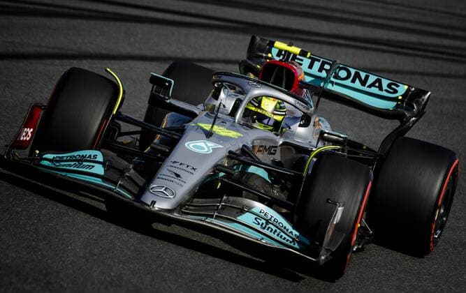 ZANDVOORT - Lewis Hamilton (Mercedes) during qualifying ahead of the F1 Grand Prix of the Netherlands at Circuit Zandvoort on September 3, 2022 in Zandvoort, Netherlands. ANP SEM VAN DER WAL F1 Grand Prix of The Netherlands - Qualifying 2022 xVIxANPxSportx xxANPxIVx