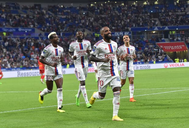 Fußball, Olympique Lyon - SCO Angers Joie de Alexandre Lacazette (lyon) et de ses coÃ quipiers FOOTBALL: Olympique Lyonnais vs SCO Angers - Ligue 1 - 03 09 2022 FredericChambert Panoramic 