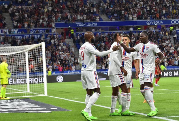 Fußball, Olympique Lyon - SCO Angers Joie de Moussa Dembele (lyon) et se coÃ quipiers FOOTBALL: Olympique Lyonnais vs SCO Angers - Ligue 1 - 03 09 2022 FredericChambert Panoramic 
