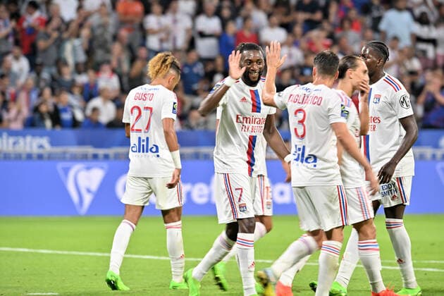 Fußball, Olympique Lyon - SCO Angers Joie de Karl Toko Ekambi (lyon) et de sse coÃ quipiers FOOTBALL: Olympique Lyonnais vs SCO Angers - Ligue 1 - 03 09 2022 FredericChambert Panoramic 