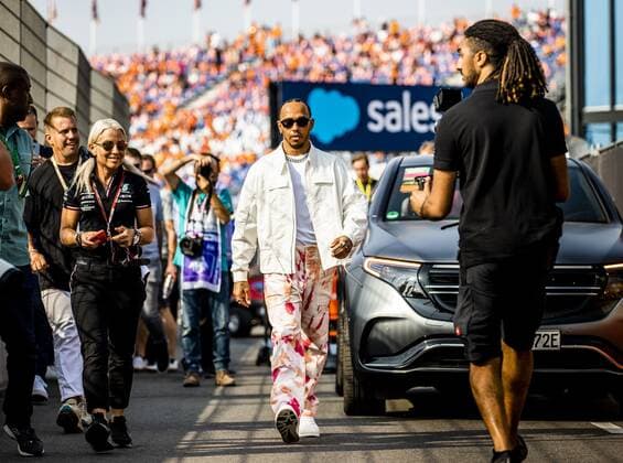 ZANDVOORT - Lewis Hamilton (Mercedes) ahead of the F1 Grand Prix of the Netherlands at Circuit Zandvoort on September 4, 2022 in Zandvoort, Netherlands. REMKO DE WAAL F1 Grand Prix of The Netherlands 2022 xVIxANPxSportx xxANPxIVx
