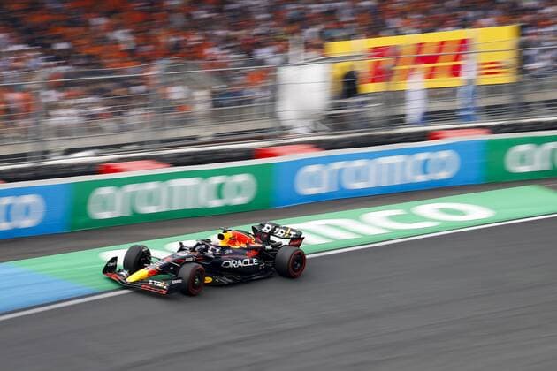 ZANDVOORT - Max Verstappen (Oracle Red Bull Racing) in action during the F1 Grand Prix of the Netherlands at Circuit Zandvoort on September 4, 2022 in Zandvoort, Netherlands. KOEN VAN WEEL F1 Grand Prix of The Netherlands 2022 xVIxANPxSportx xxANPxIVx