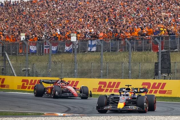 ZANDVOORT - Charles Leclerc (Ferrari), Max Verstappen (Oracle Red Bull Racing) (lr) during the F1 Grand Prix of the Netherlands at Circuit van Zandvoort on September 4, 2022 in Zandvoort, Netherlands. ANP SEM VAN DER WAL F1 Grand Prix of The Netherlands 2022 xVIxANPxSportx xxANPxIVx