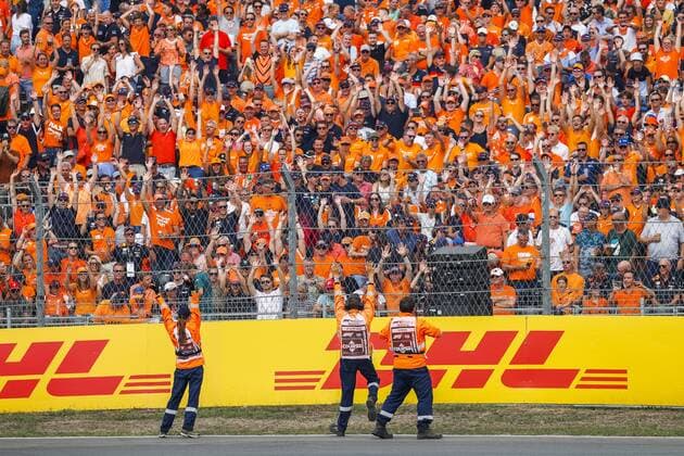 ZANDVOORT - Atmospheric image of a full grandstand with spectators in orange during the F1 Grand Prix of the Netherlands at the Circuit of Zandvoort on September 4, 2022 in Zandvoort, the Netherlands. ANP SEM VAN DER WAL F1 Grand Prix of The Netherlands 2022 xVIxANPxSportx xxANPxIVx
