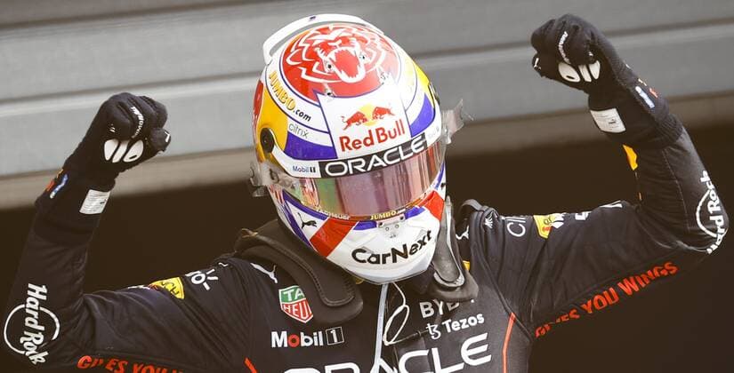 ZANDVOORT - Max Verstappen (Oracle Red Bull Racing) celebrates winning the F1 Grand Prix of the Netherlands at Circuit Zandvoort on September 4, 2022 in Zandvoort, Netherlands. KOEN VAN WEEL F1 Grand Prix of The Netherlands 2022 xVIxANPxSportx xxANPxIVx