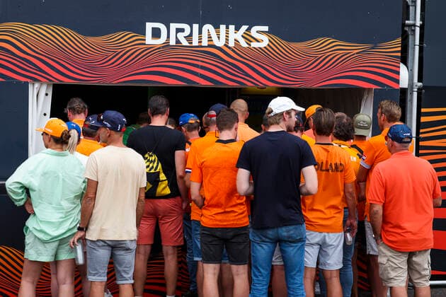 Fans at the drink stand, F1 Grand Prix of the Netherlands at Circuit Zandvoort on September 4, 2022 in Zandvoort, Netherlands. (Photo by HOCH ZWEI) Zandvoort Netherlands