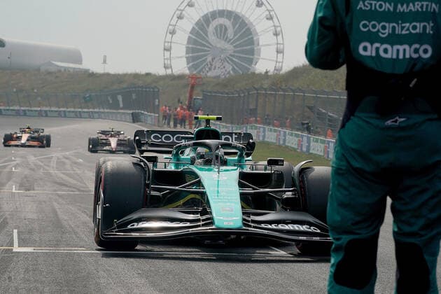 FORMULA 1 HEINEKEN DUTCH GRAND PRIX 2022 04.09.2022, Circuit Park Zandvoort, Zandvoort, FORMULA 1 HEINEKEN DUTCH GRAND PRIX 2022 , im Bild Sebastian Vettel (DEU), Aston Martin Aramco Cognizant Formula One Team.